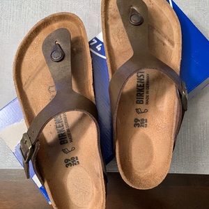 Birkenstock Gizeh Golden Brown Sandal